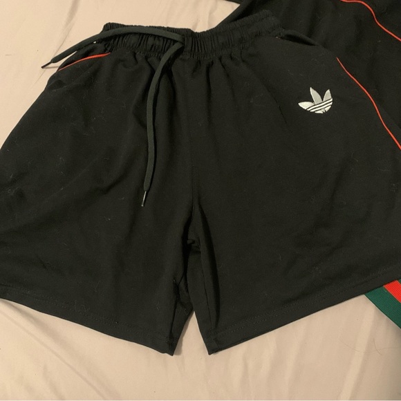 Adidas Long Sleeve Shirt and Shorts Pants Set - Picture 5 of 6
